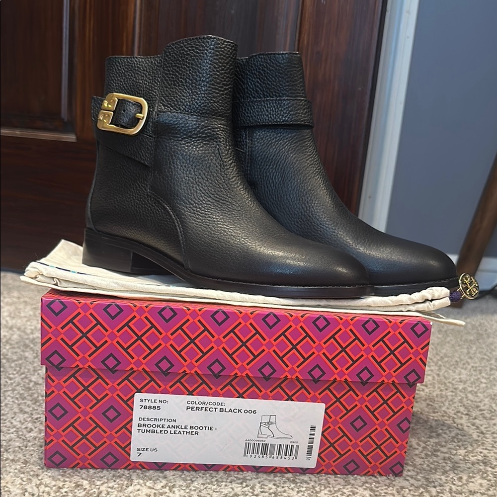 NWT- Tory Burch- Brooke Ankle Bootie- Tumbled leather